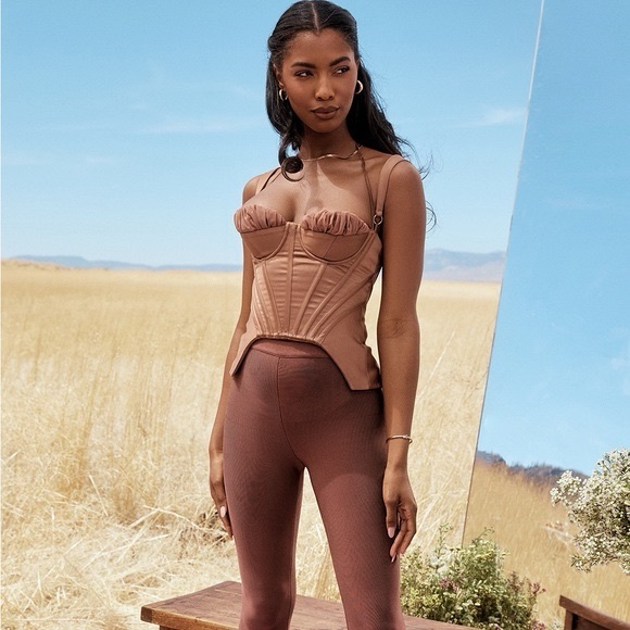 New House of CB Livia Brown Caramel gorgeous Corset Top blouse size large + tags - Picture 4 of 5